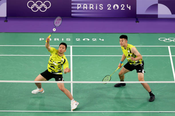 從菜鳥(niǎo)到愛(ài)好者——我與羽毛球的不解之緣