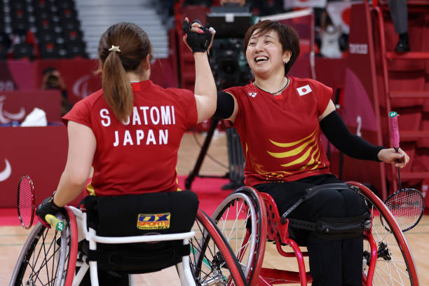 羽毛球換發(fā)球流程：得分后如何確定發(fā)球方？