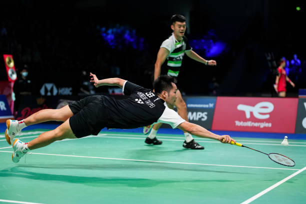 快速掌握！羽毛球拍簡筆畫的構(gòu)圖與線條運用