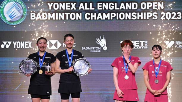 羽毛球雙打發(fā)球邊界怎么算？避免犯規(guī)的關(guān)鍵點(diǎn)