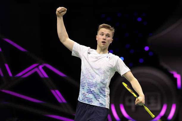 羽毛球拍4U輕量化 vs 3U高磅數(shù)，哪個更適合進攻？