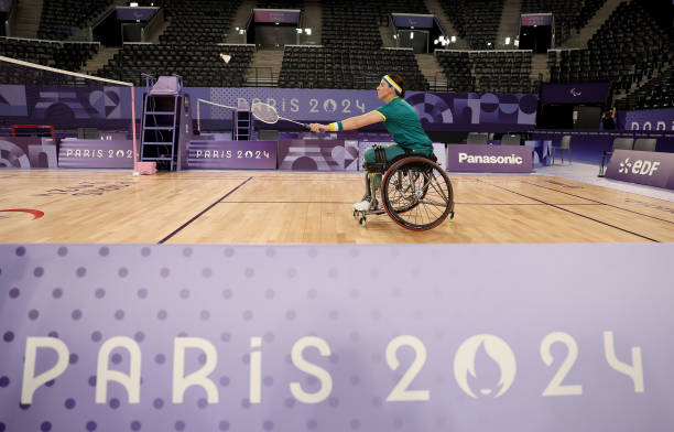 尤尼克斯100ZX羽毛球拍實戰(zhàn)體驗：精準控球與爆發(fā)力的表現(xiàn)