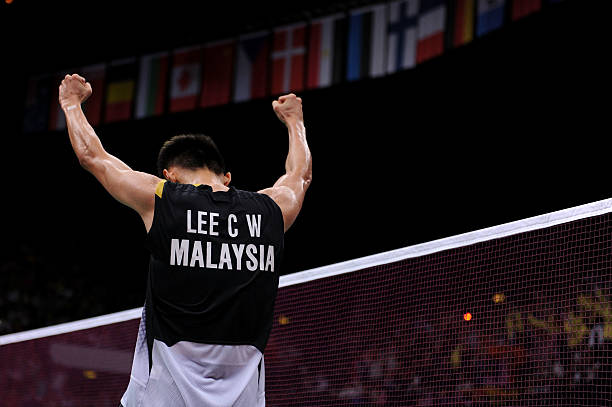 羽毛球雙打戰(zhàn)術(shù)：右半場(chǎng)站位如何提升攻防效率？