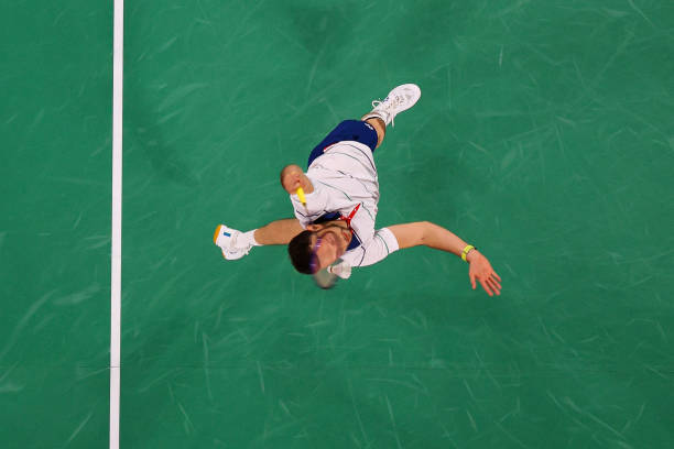 新手必看：10U羽毛球拍的克拉力和磅數(shù)搭配技巧