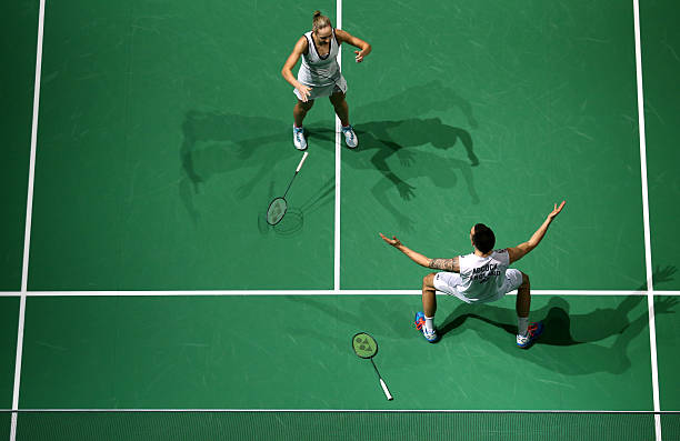 羽毛球場(chǎng)地劃分對(duì)比賽戰(zhàn)術(shù)的影響