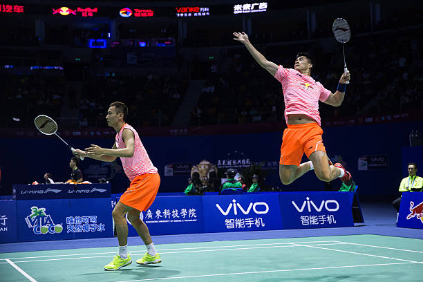 打好羽毛球的第一步：正手握拍的動作分解與練習(xí)方法