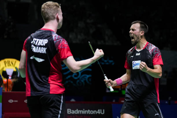 羽毛球單打/雙打規(guī)則全攻略，視頻講解超清晰！