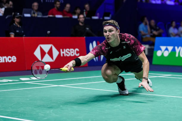 從馬來(lái)西亞到新加坡：李宗偉的跨國(guó)羽毛球征程