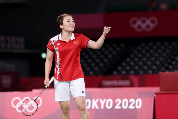 雙打必看！羽毛球比賽規(guī)則與站位技巧