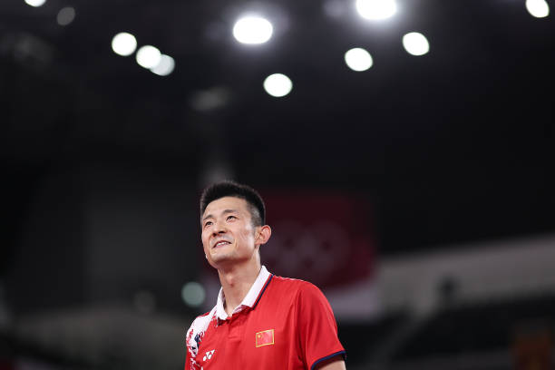 羽毛球發(fā)球技巧入門：基礎(chǔ)動作與常見錯誤糾正