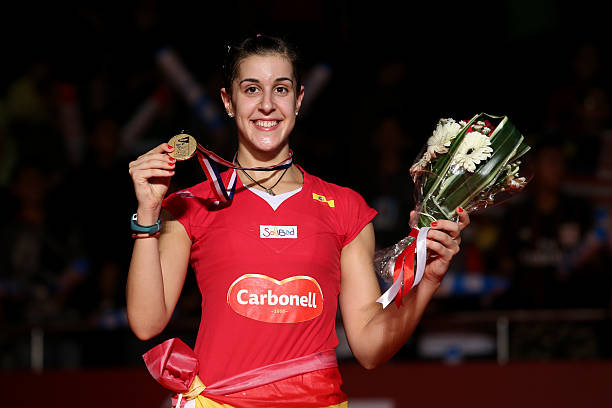 羽毛球殺球手法詳解：正手殺、跳殺、劈殺的區(qū)別與應(yīng)用