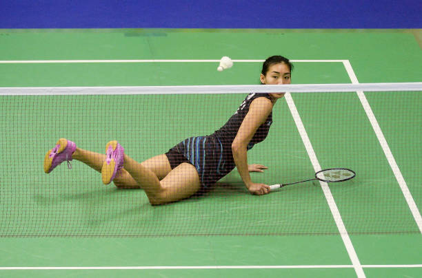 羽毛球單打場地尺寸與雙打場地的區(qū)別對(duì)比