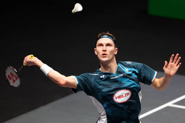 單打vs雙打：標(biāo)準(zhǔn)羽毛球場(chǎng)的尺寸差異解析