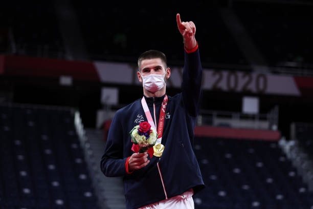 腳背內(nèi)側(cè)傳高遠球技術(shù)詳解：動作要領(lǐng)與常見錯誤分析