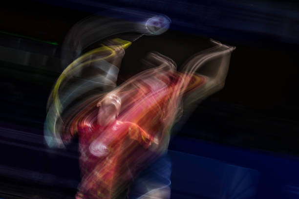 羽毛球單打和雙打場地大小差異及對比賽的影響