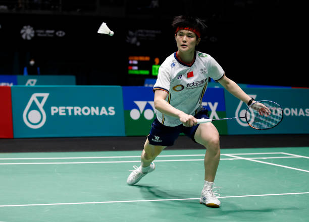 掌握高遠(yuǎn)球的關(guān)鍵：如何優(yōu)化你的步伐技巧