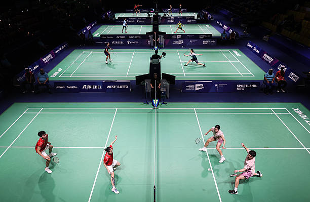 羽毛球單打和雙打的邊界線對(duì)比，別再搞混了！