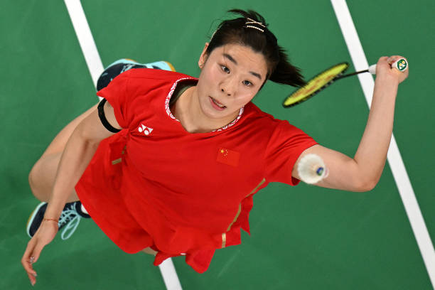 如何選擇？羽毛球1010與1012的優(yōu)缺點(diǎn)大比拼