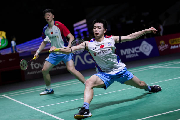 亞獅龍羽毛球型號(hào)大比拼:從入門到專業(yè)級(jí)選購(gòu)指南