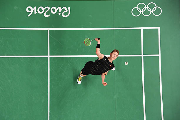 羽毛球殺球和高遠(yuǎn)球的擊球點(diǎn)選擇：實(shí)戰(zhàn)經(jīng)驗(yàn)分享