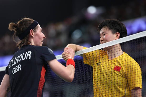 羽毛球基礎(chǔ)訓(xùn)練教案：從零開始培養(yǎng)正確的擊球習(xí)慣