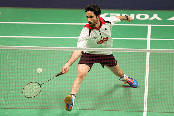 從入門到進階：女生羽毛球拍重量選購技巧