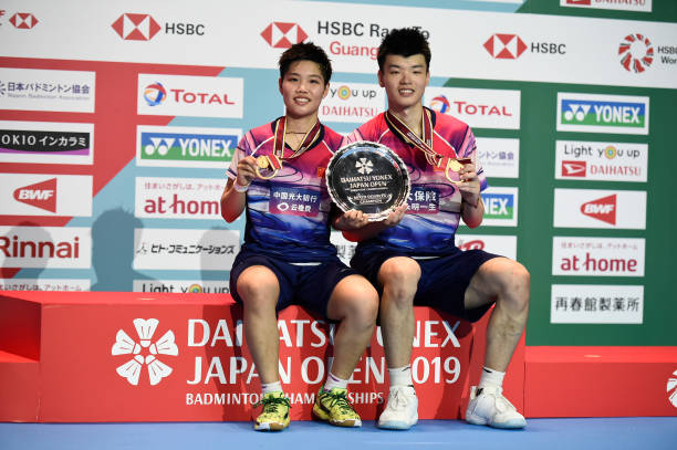 避免發(fā)球失誤！羽毛球單打發(fā)球區(qū)域示意圖指南