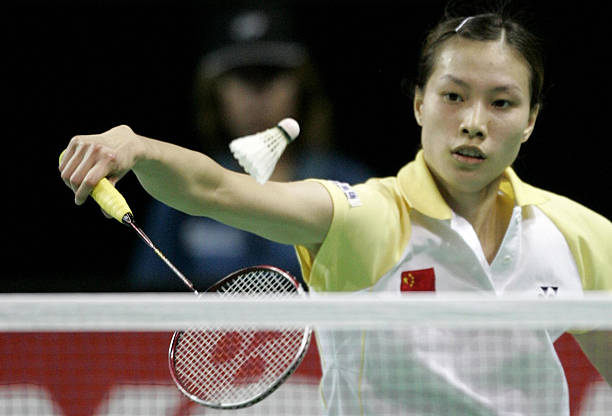 羽毛球單打與雙打場地差異：標準尺寸與劃線規(guī)則