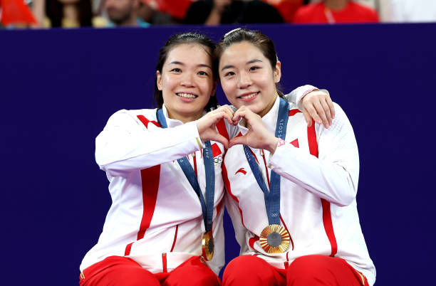 AS50羽毛球適合專業(yè)選手嗎？與AS9的差異分析