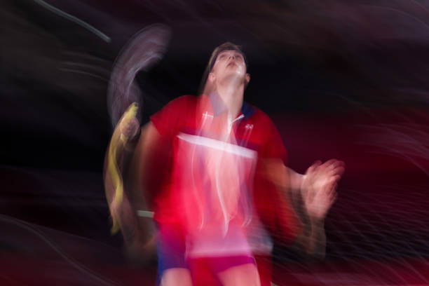 羽毛球男雙比賽慢動(dòng)作解析：殺球與接殺技巧