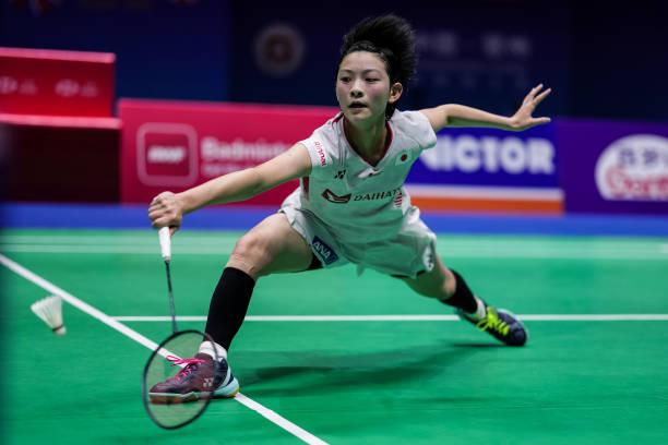 兒童羽毛球拍對比：碳纖維 vs 鋁合金哪種更好？