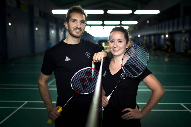 羽毛球得分后如何站位？單數(shù)分和雙數(shù)分發(fā)球區(qū)對(duì)比