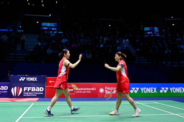 孩子學(xué)羽毛球第一步：如何挑選合適的球拍？