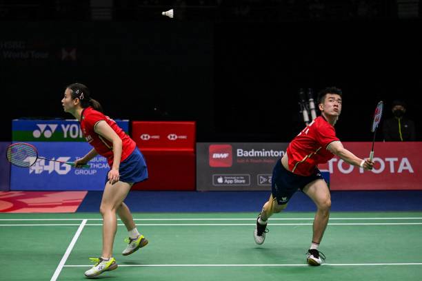 羽毛球裁判手勢與規(guī)則解讀：看懂比賽判罰（專業(yè)講解）