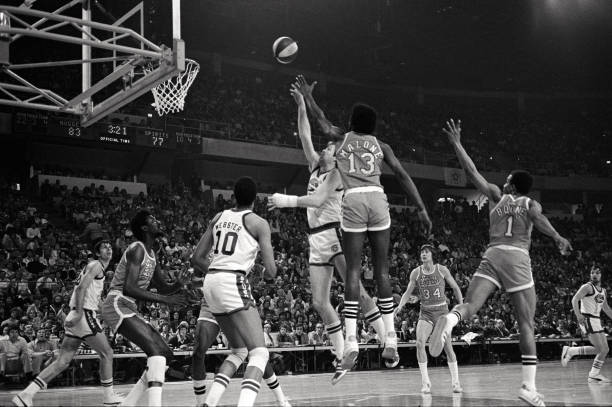 新王登基還是衛(wèi)冕成功？總決賽第一場(chǎng)看點(diǎn)全解析