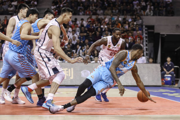 CBA賽事前瞻：廣東宏遠迎戰(zhàn)江蘇，外援表現(xiàn)成關鍵！