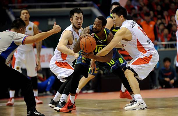 哈登的位置靈活性：如何適應(yīng)不同球隊的需求？