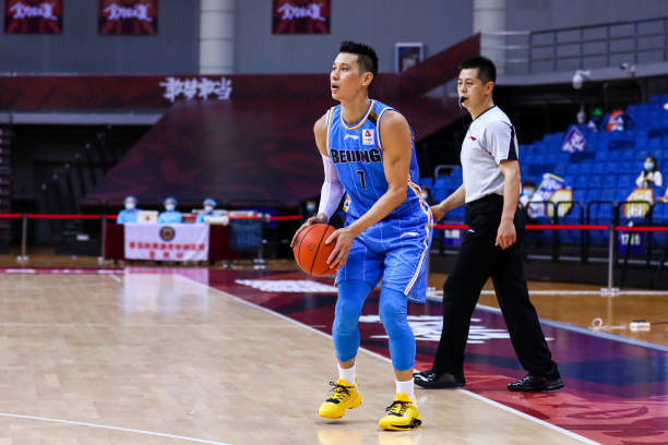 西決MVP評(píng)選標(biāo)準(zhǔn)解析：數(shù)據(jù)、表現(xiàn)與領(lǐng)導(dǎo)力的較量