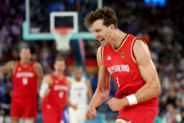 防守反擊陣型籃球戰(zhàn)術(shù)詳解：從基礎(chǔ)到實(shí)戰(zhàn)應(yīng)用