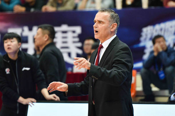 初中生籃球比賽實(shí)戰(zhàn)技巧訓(xùn)練方法