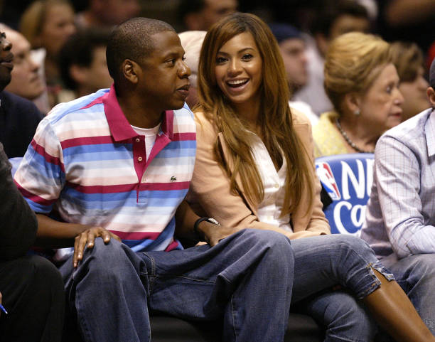 如何正確測(cè)量籃球場(chǎng)坡度？實(shí)用工具與方法