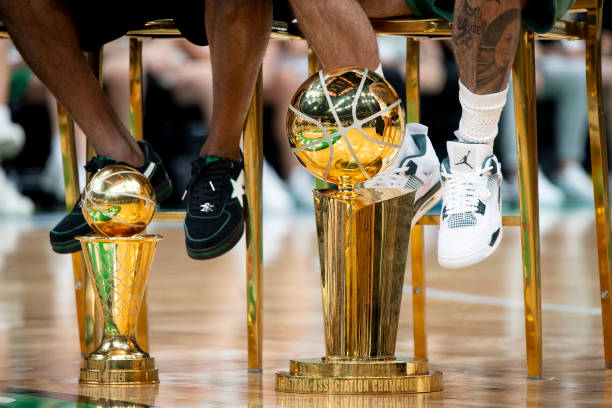 藍色和籃球的拼音怎么寫？一看就懂！