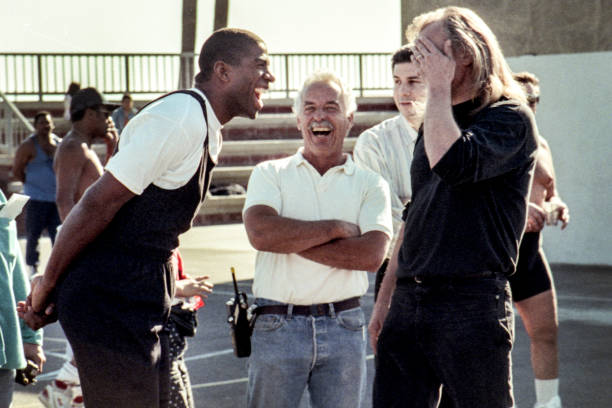 裁判視角：慢動(dòng)作回放帶你看清每一次二次運(yùn)球違例