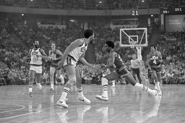 詹姆斯加盟獨行俠的可能性分析：薪資空間與陣容適配性