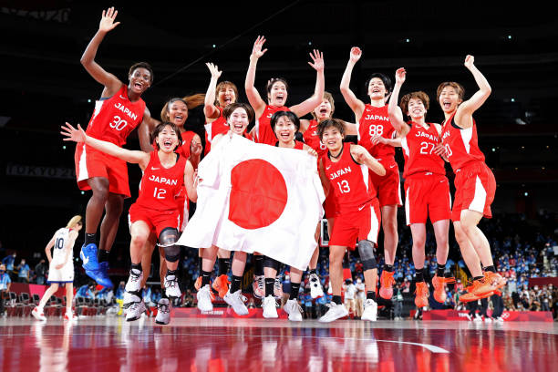 美媒評選NBA史上十大中鋒：奧尼爾僅排第三？