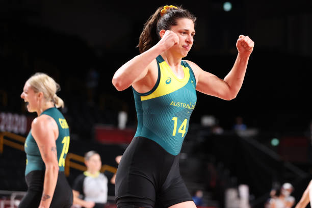 字母哥傷愈復(fù)出！總決賽G3直播，雄鹿主場背水一戰(zhàn)