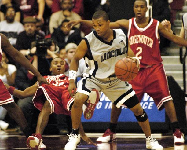 北京首鋼vs浙江廣廈季前賽集錦：激烈對抗引爆全場