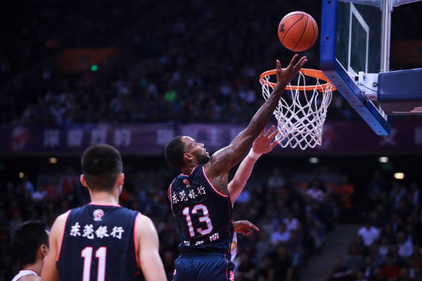 教練戰(zhàn)術(shù)板：馬祖拉vs基德G1戰(zhàn)術(shù)對決全解析