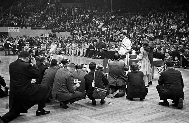 拉塞爾過(guò)人技巧實(shí)戰(zhàn)應(yīng)用，讓你在球場(chǎng)上游刃有余