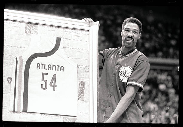 籃球場(chǎng)的長(zhǎng)寬尺寸：國(guó)際比賽標(biāo)準(zhǔn)是多少？